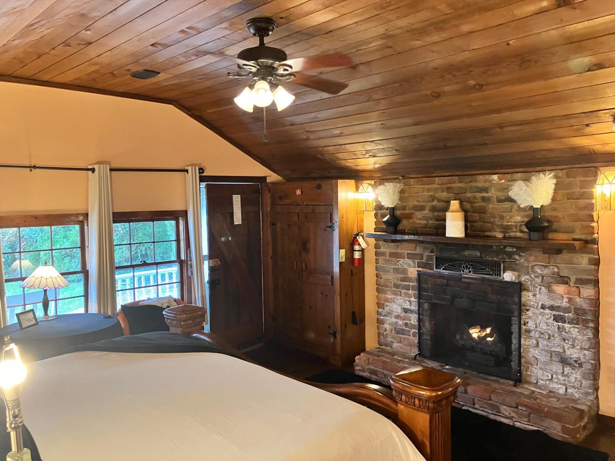 Zion Crossroads Prospect Hill Inn & Restaurant מראה חיצוני תמונה